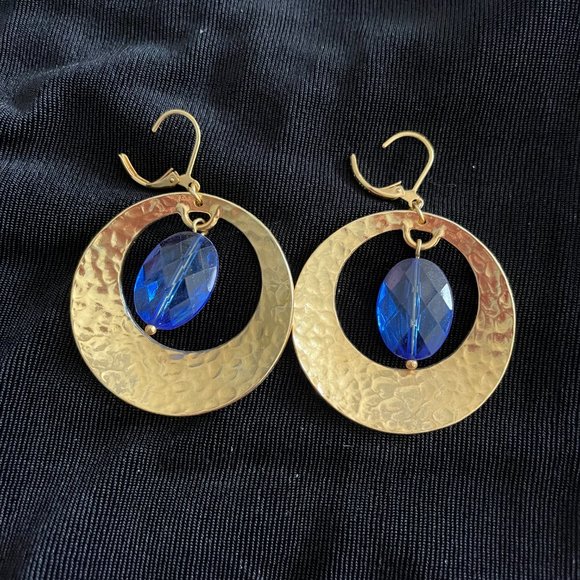 Gold tone and blue crystal earrings - Picture 2 of 2